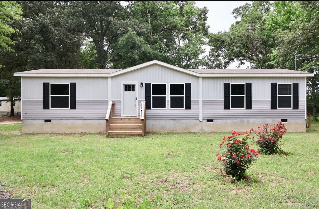 Photo of 148 Nowhere Road, Jeffersonville, GA 31044 (MLS # 10761354)