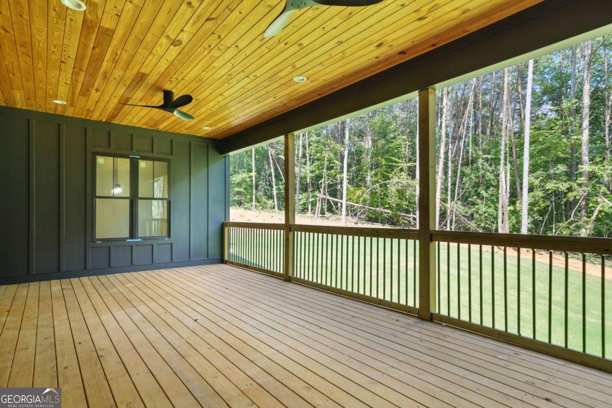 HIGHLANDS AT SHARP MOUNTAIN - Residential