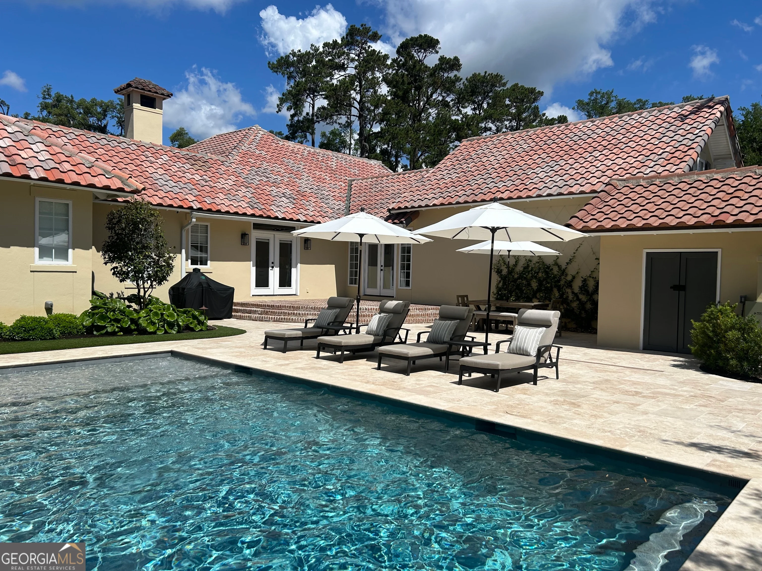 120 Governors Circle