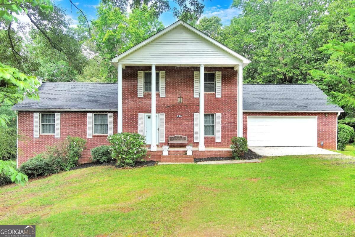 240 Riverview RD