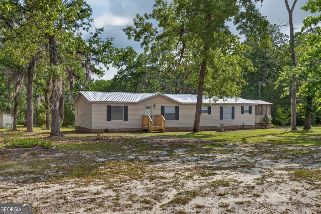 Photo of 110 Douglas Loop, Rocky Ford, GA 30455 (MLS # 10770375)