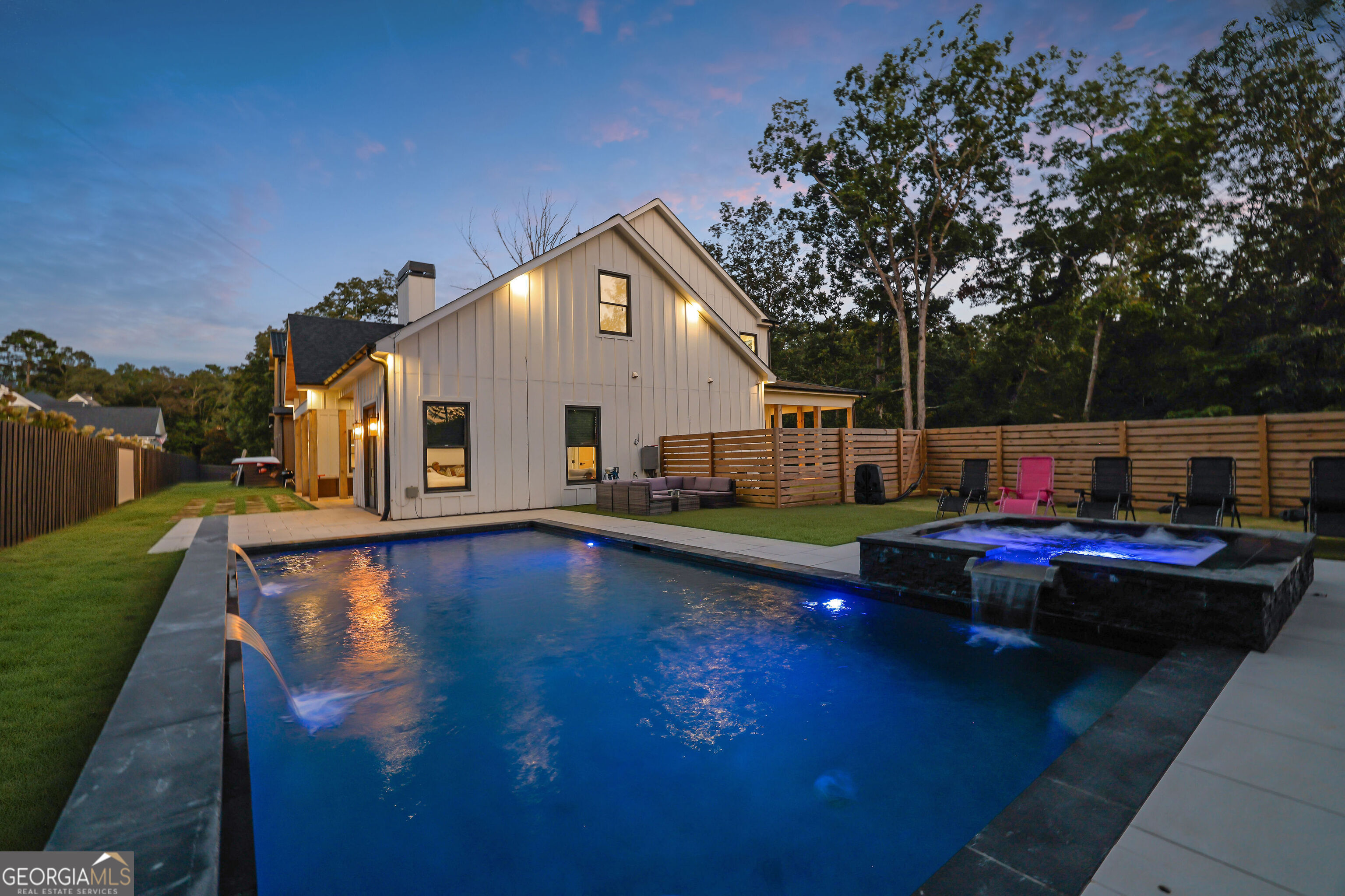 5525 Hubbard Town RD