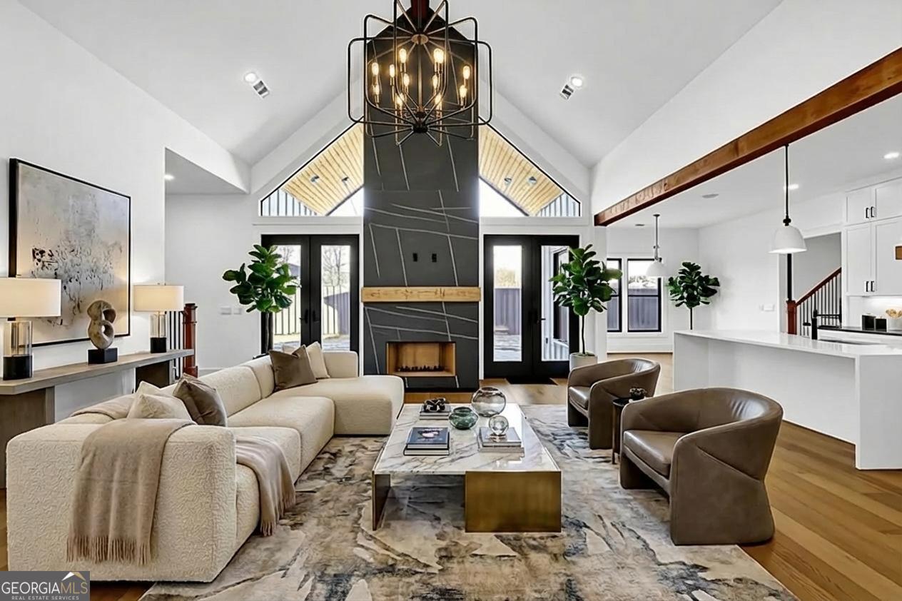 5525 Hubbard Town RD