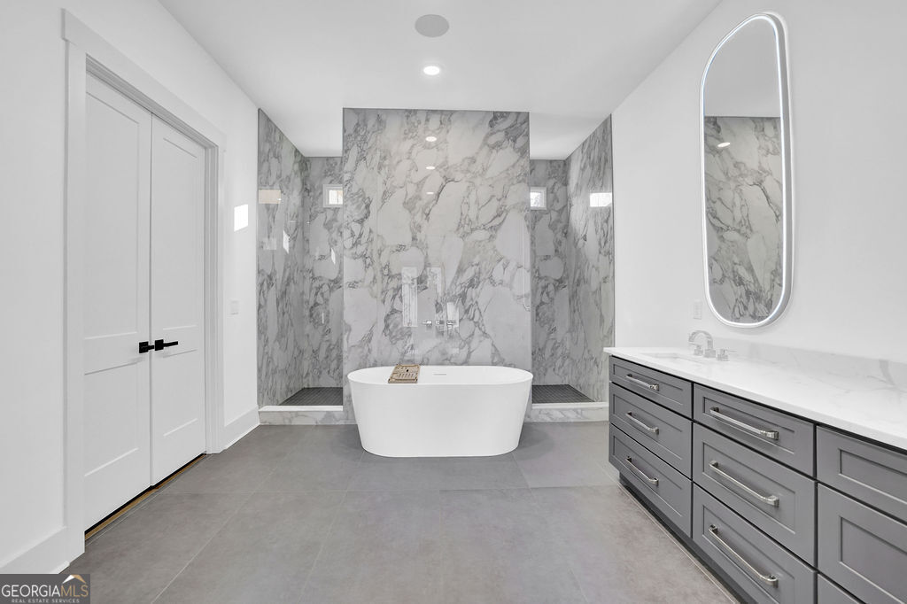 5525 Hubbard Town RD