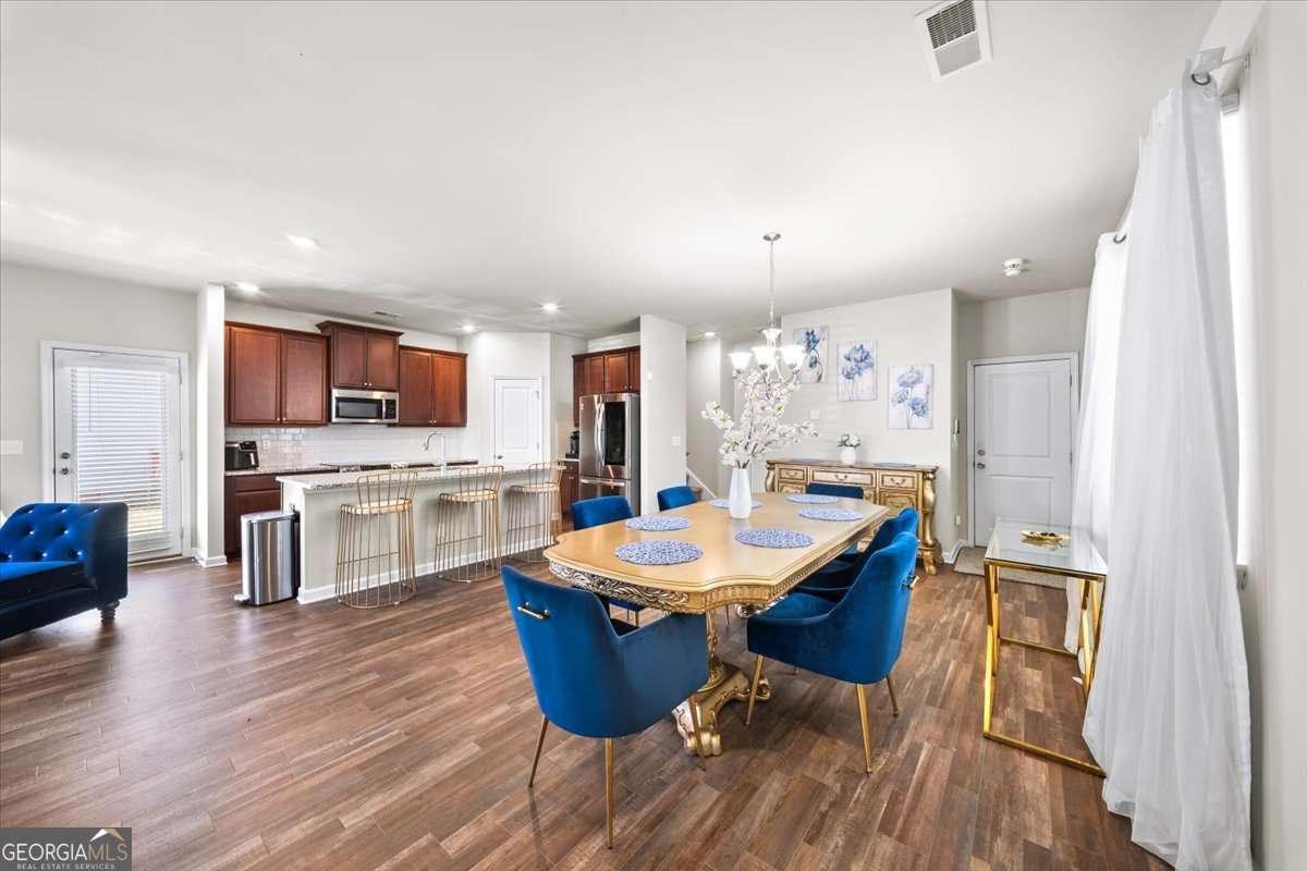 1214 Hawthorne TRL