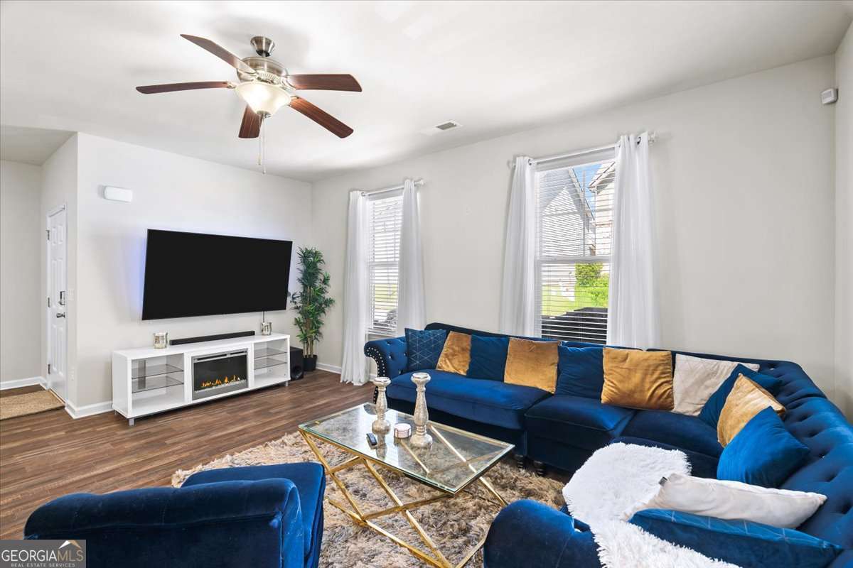 1214 Hawthorne TRL