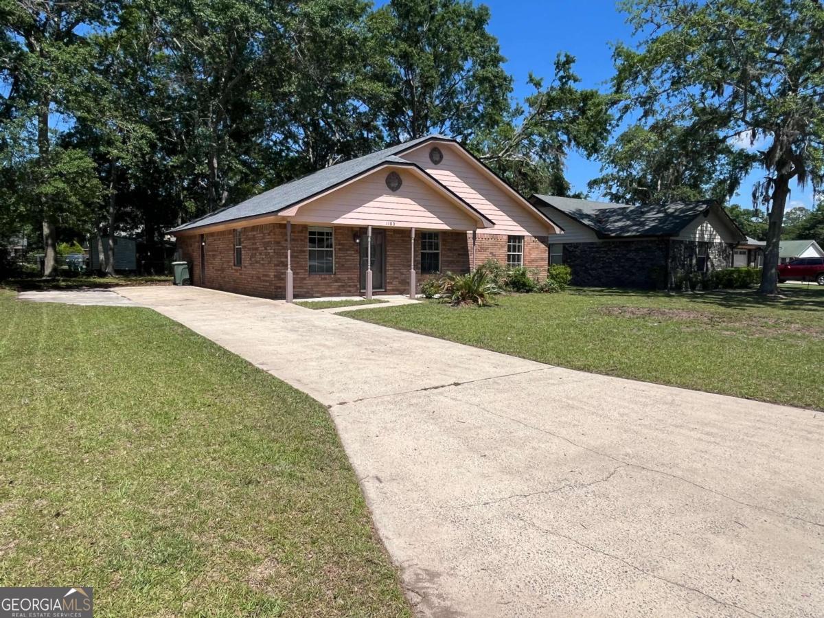 1102 Chaparral CIR