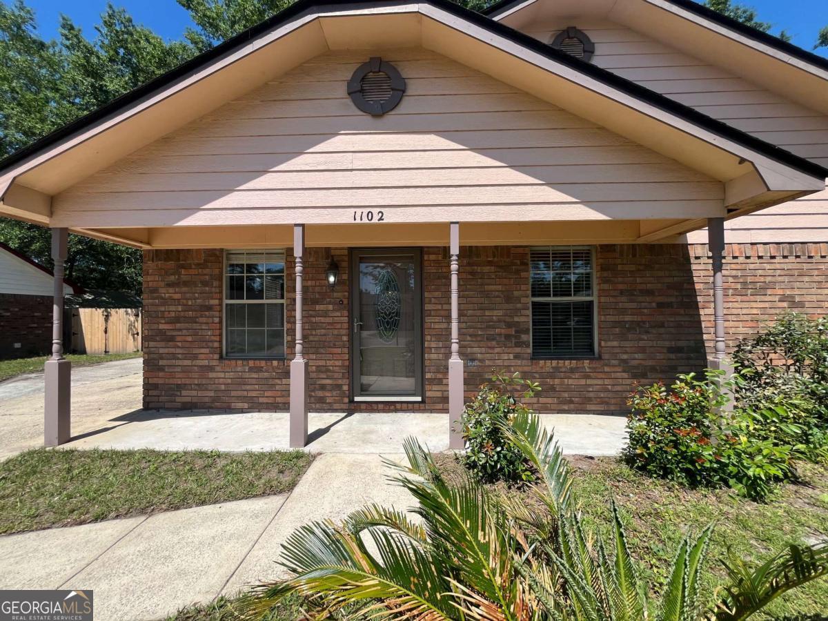 1102 Chaparral CIR
