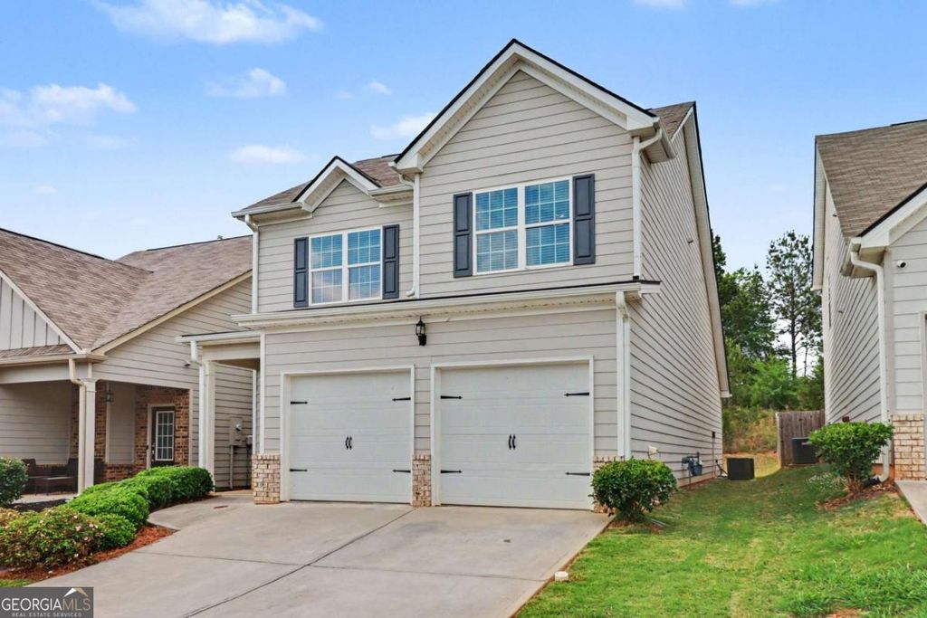 Photo of 85 Castlemoor Loop, Adairsville, GA 30103 (MLS # 10769001)