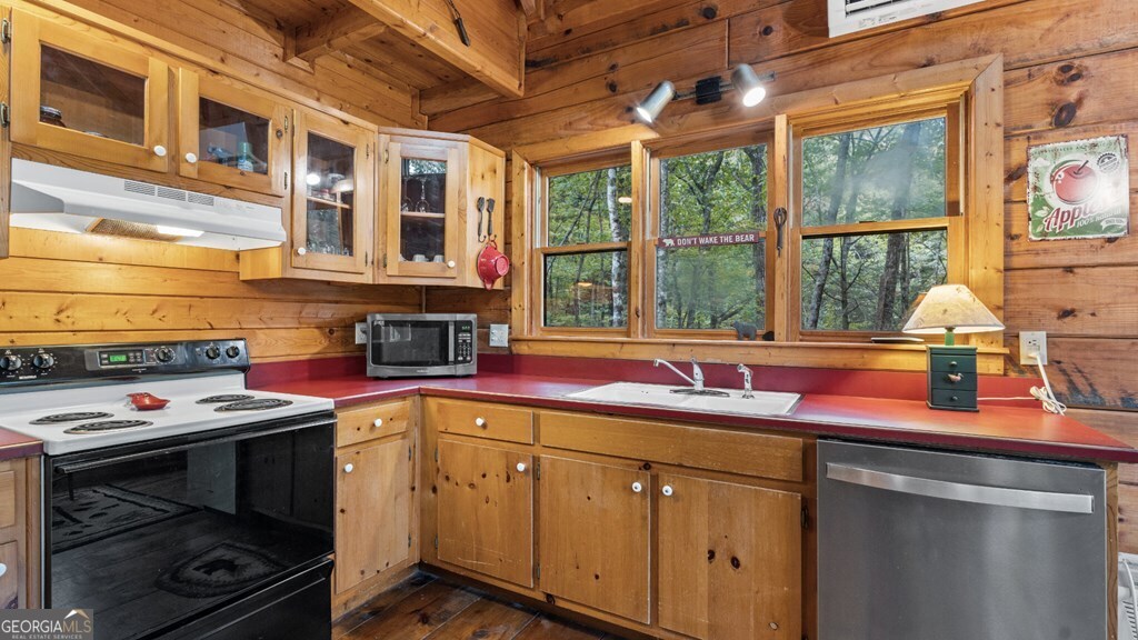 390 Butler Creek RD 10