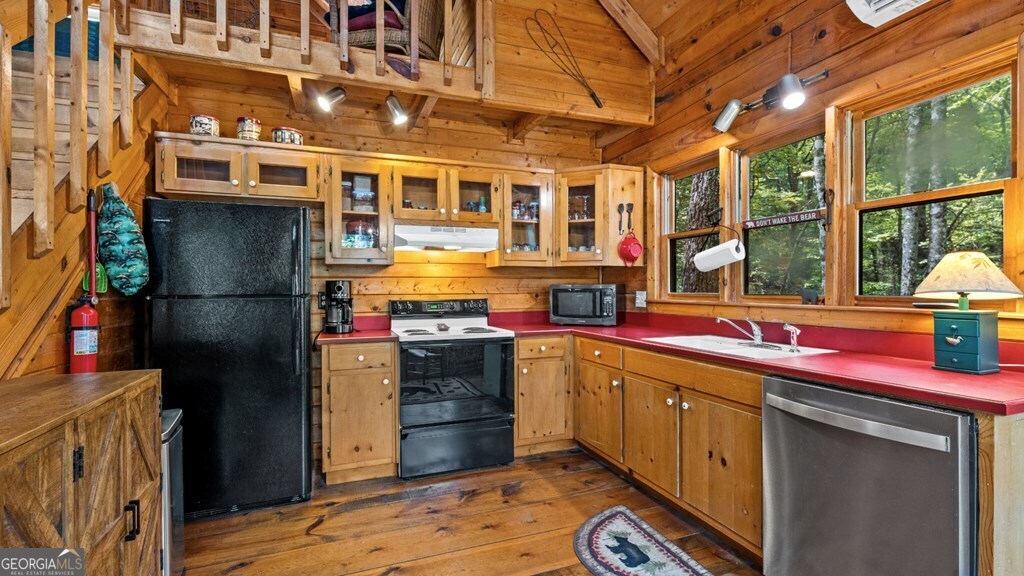 390 Butler Creek RD 10