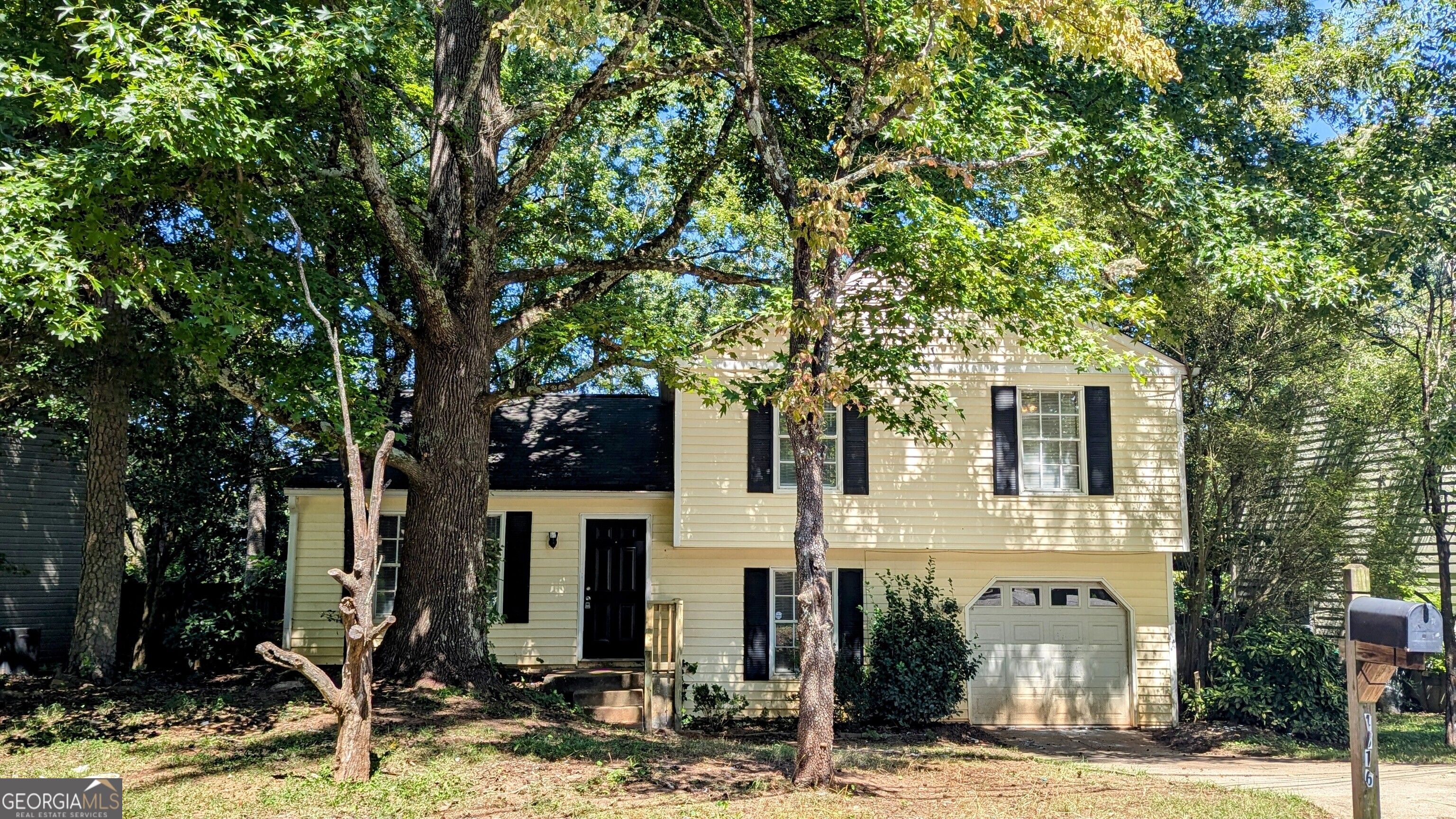 Charming 3-bedroom, 2-bath split-level home. The main level features a bright living room with vaulted ceiling, stone fireplace, and an open dining area that flows into the kitchen. Upstairs you'll find the primary suite along with two additional bedrooms and a full bath. A sliding glass door opens to the fenced backyard, offering space for outdoor activities. Agents: Please read private remarks/look at the offer guidelines in docs before calling, it should answer all questions you have.