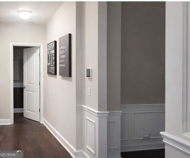 2627 Glenbrook LN NE