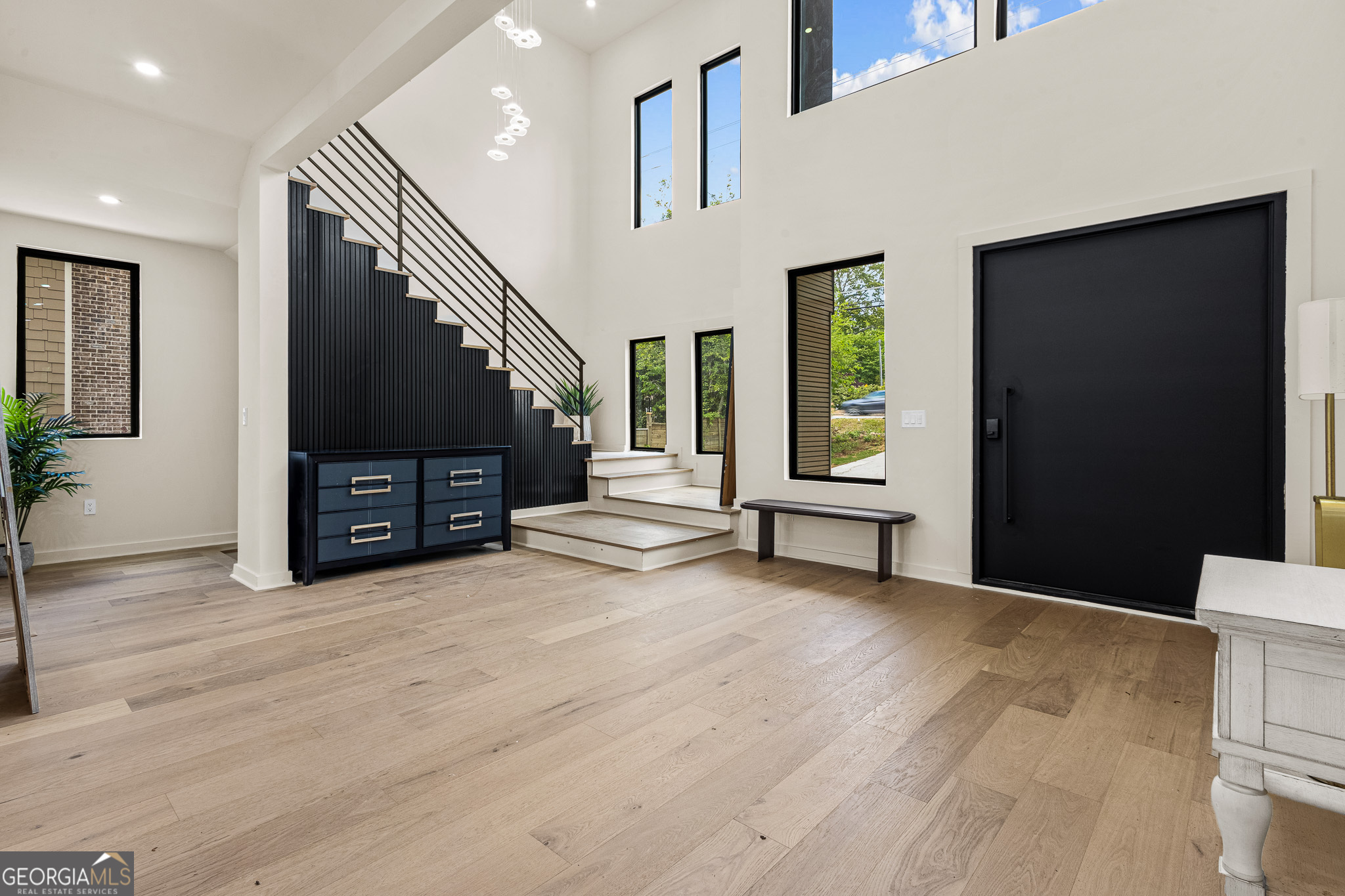 1301 Lavista RD