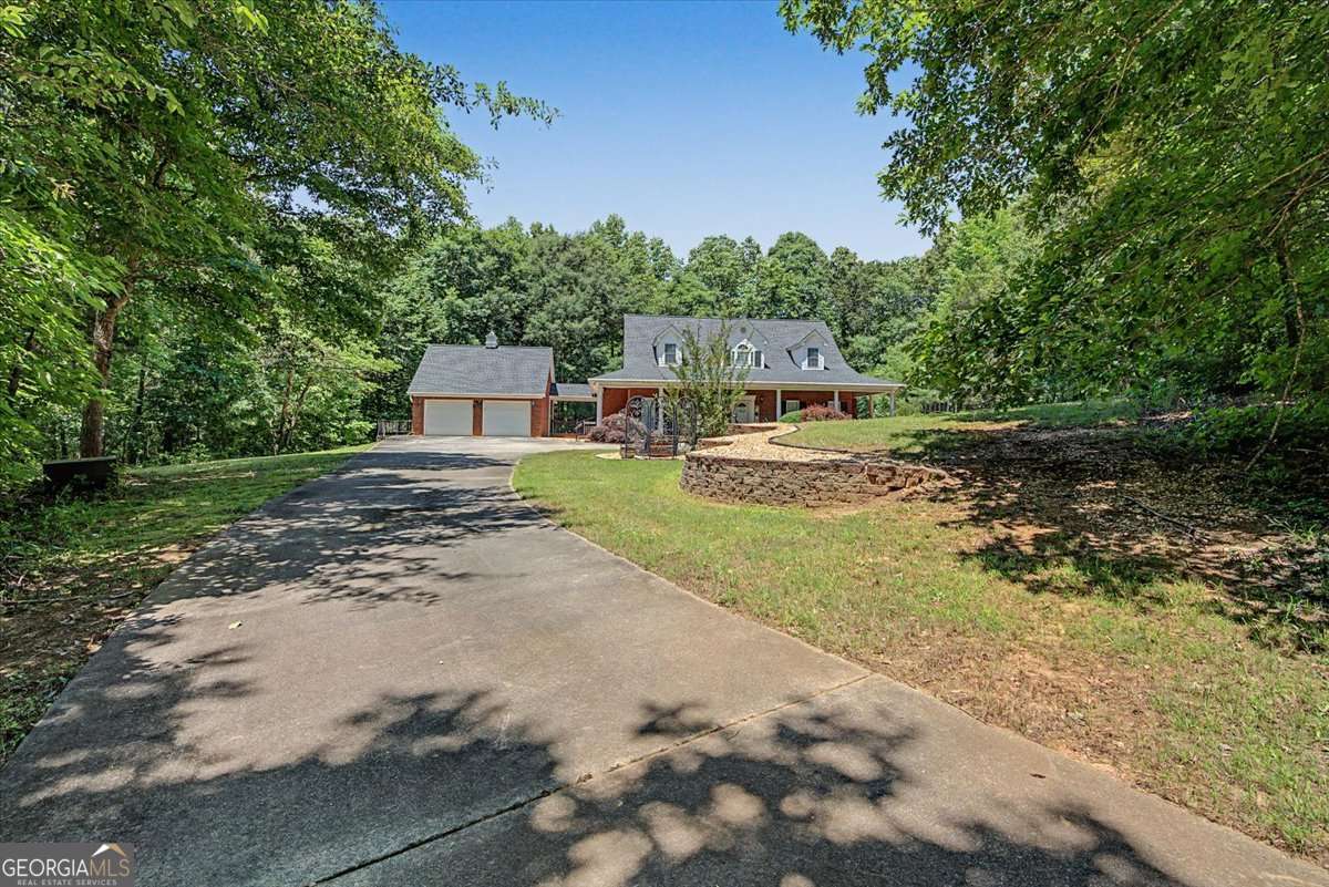 1136 Cole Lake RD