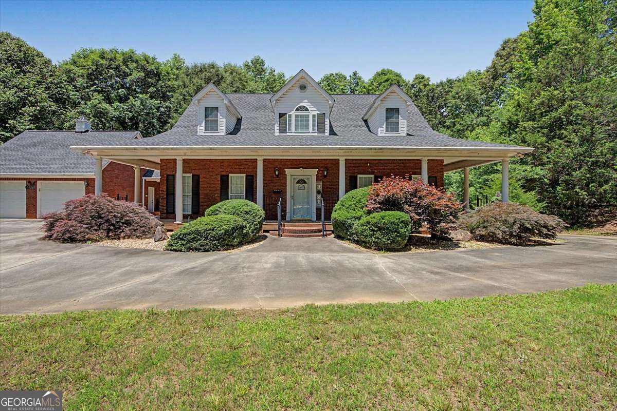 1136 Cole Lake RD