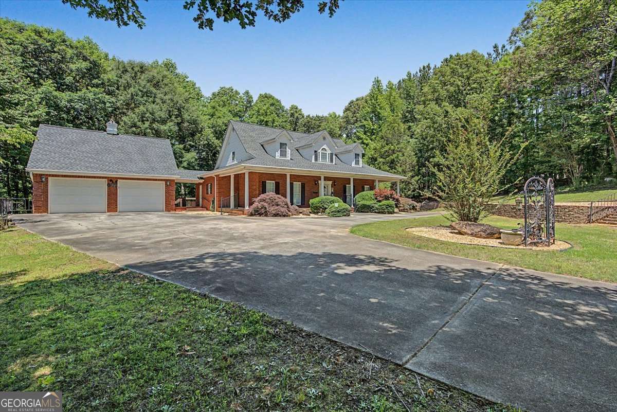 1136 Cole Lake RD