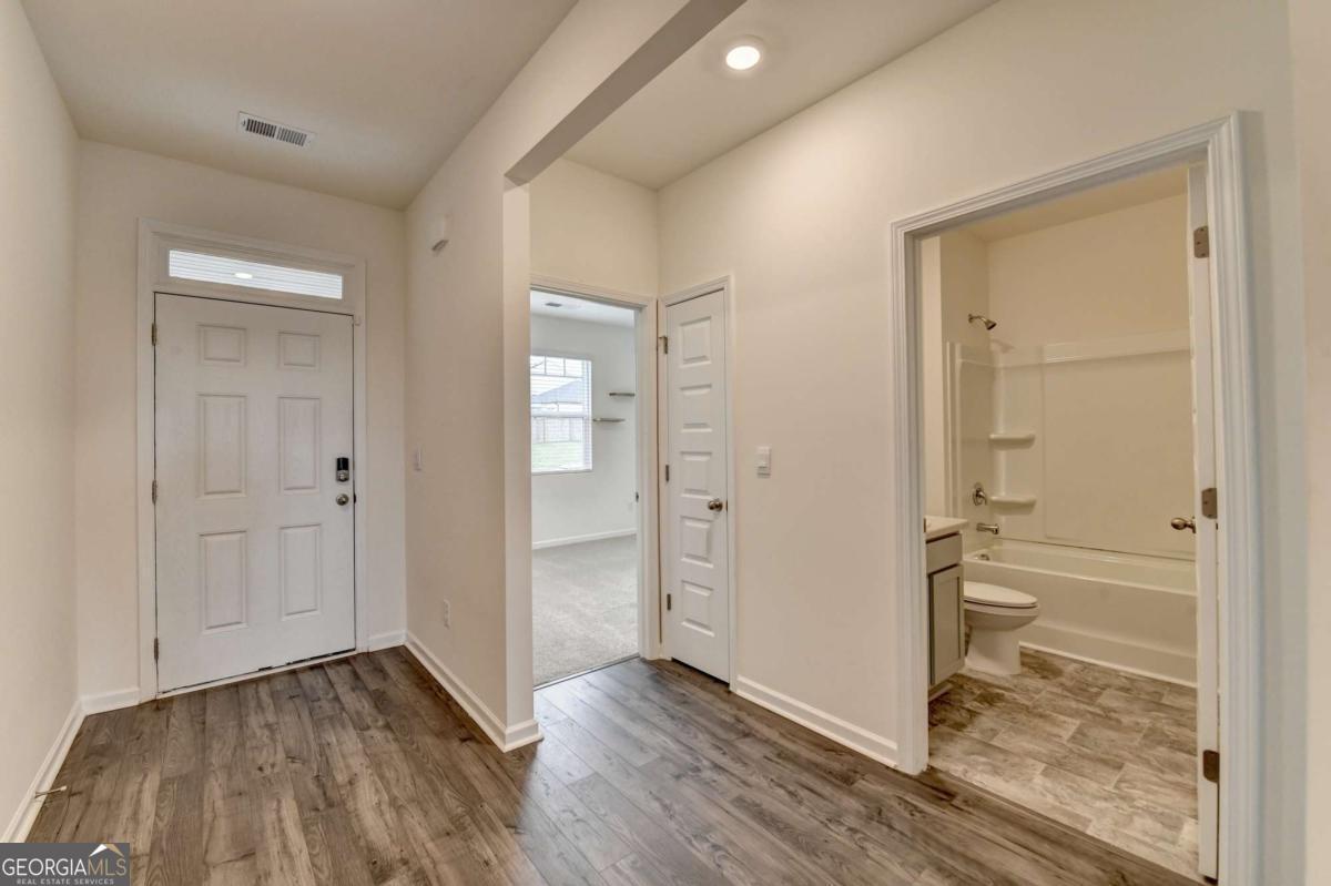 82 Graham Campbell LN