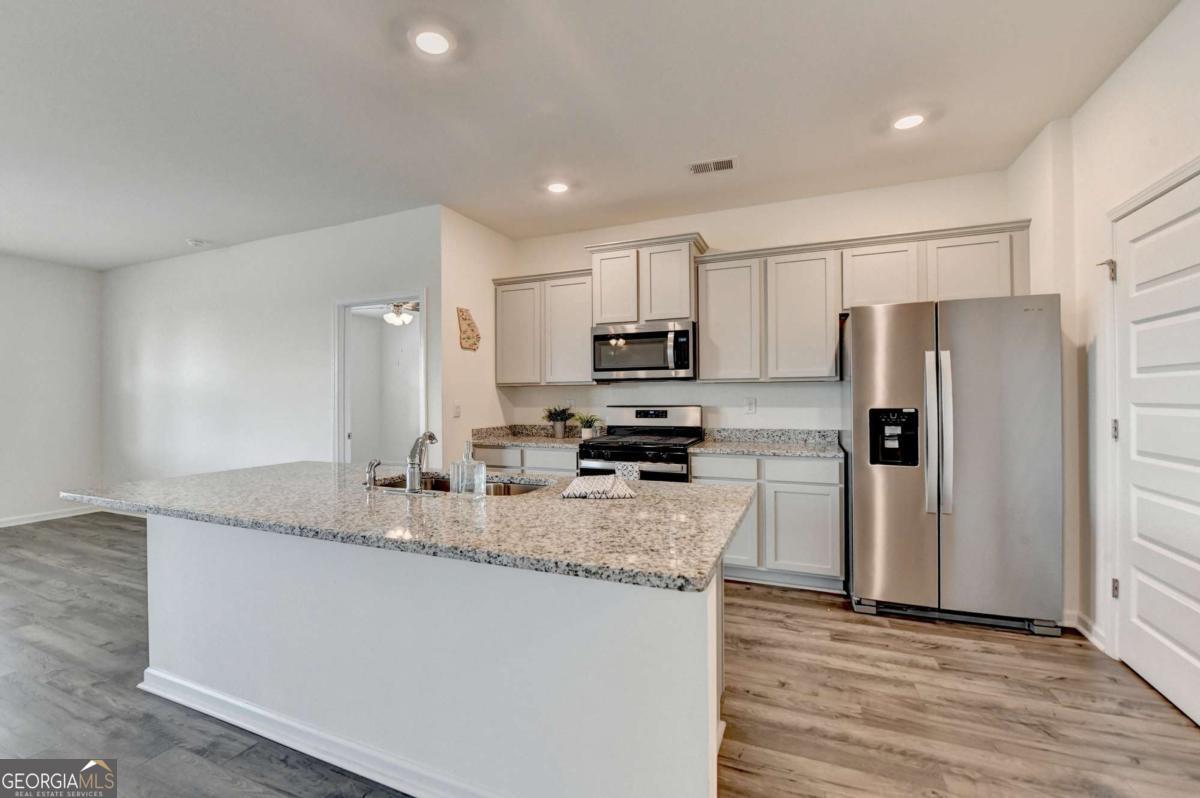 82 Graham Campbell LN