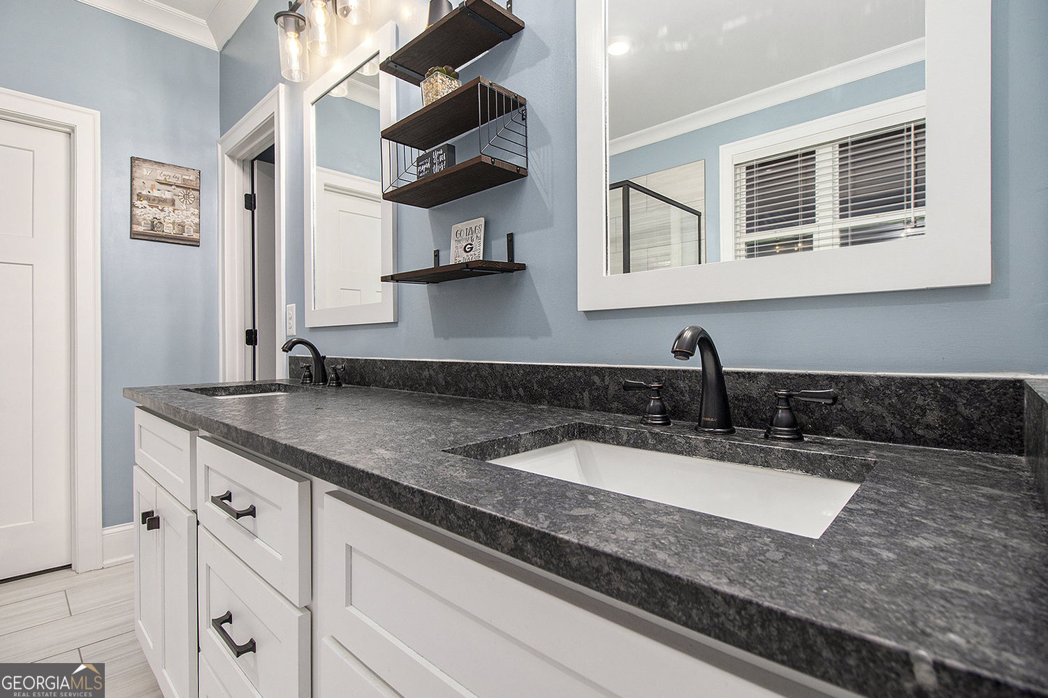 GRIFFIN MANOR - Residential