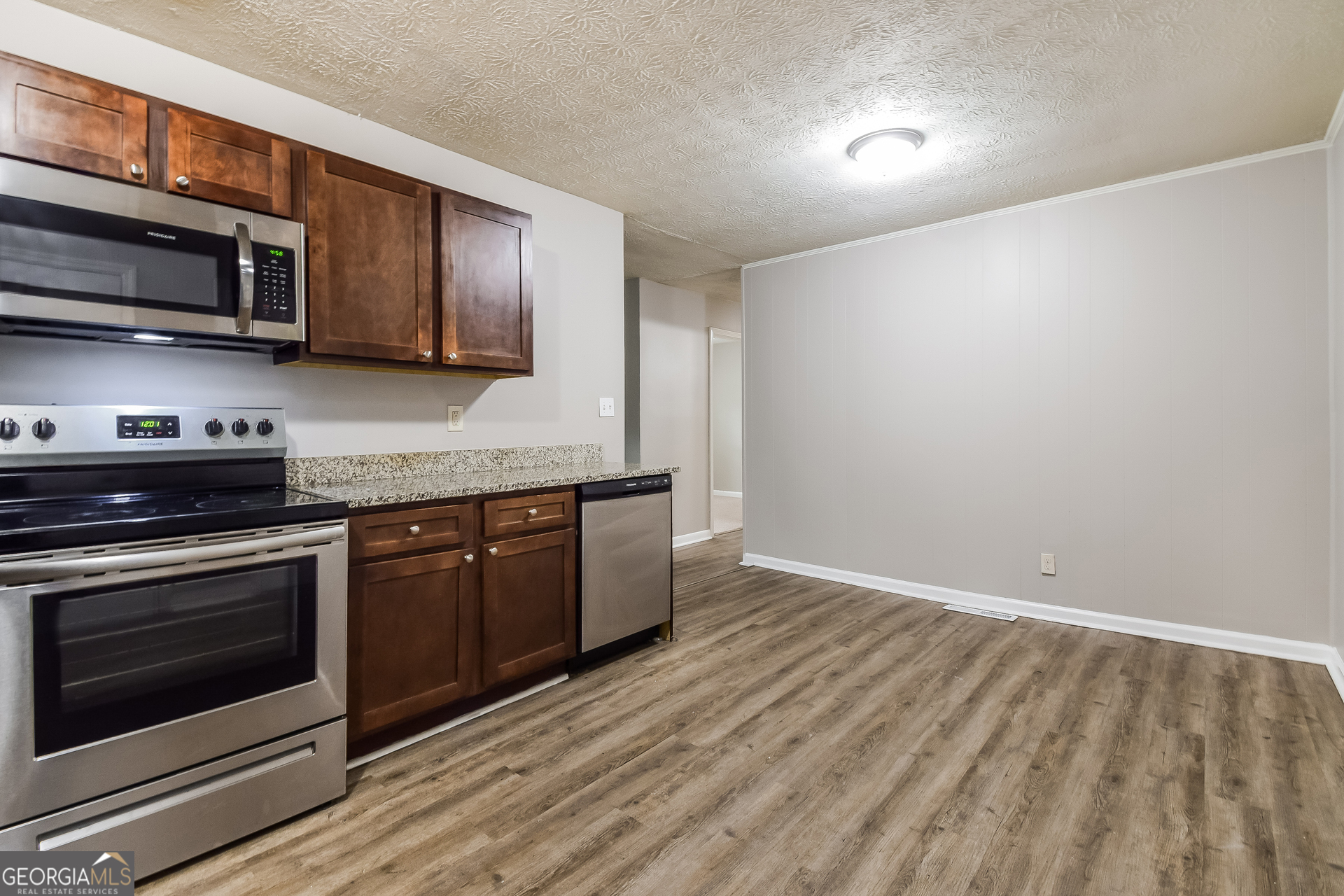 3911 Cornell BLVD SW