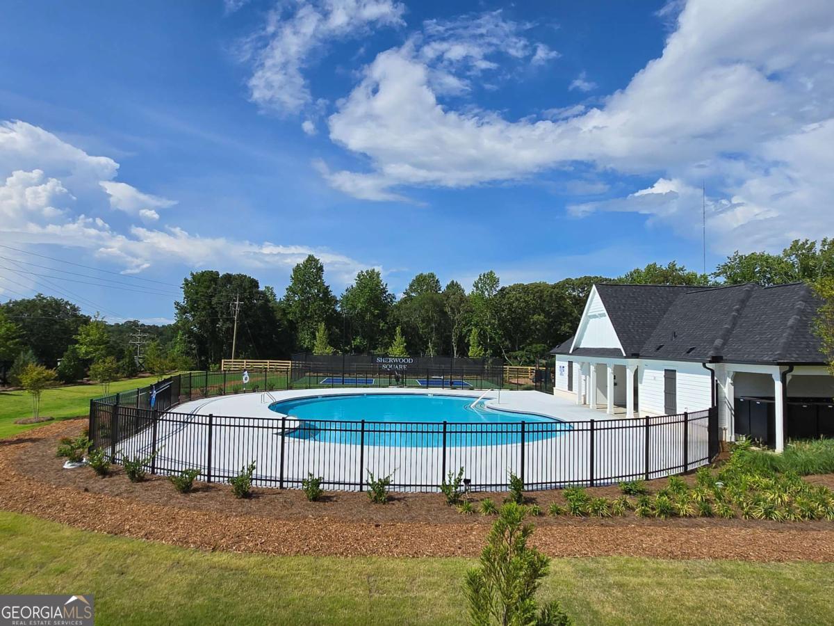 Sherwood Square - Residential