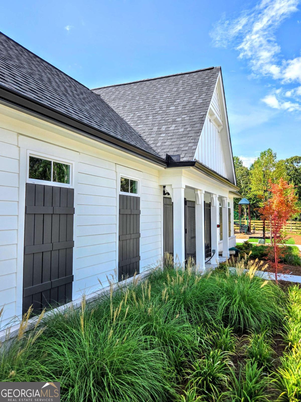 Sherwood Square - Residential