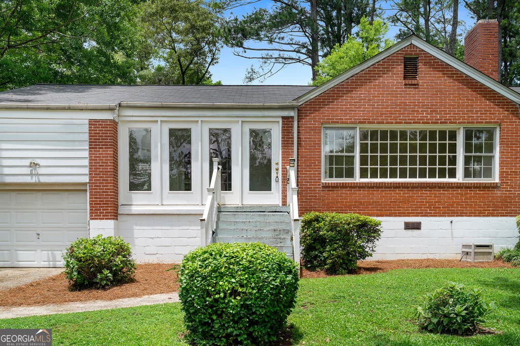 Photo of 2302 Wineleas Road, Decatur, GA 30033 (MLS # 10792323)