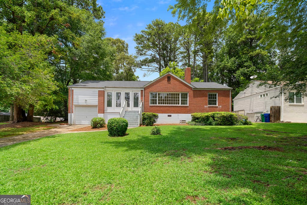 Photo of 2302 Wineleas Road, Decatur, GA 30033 (MLS # 10792323)