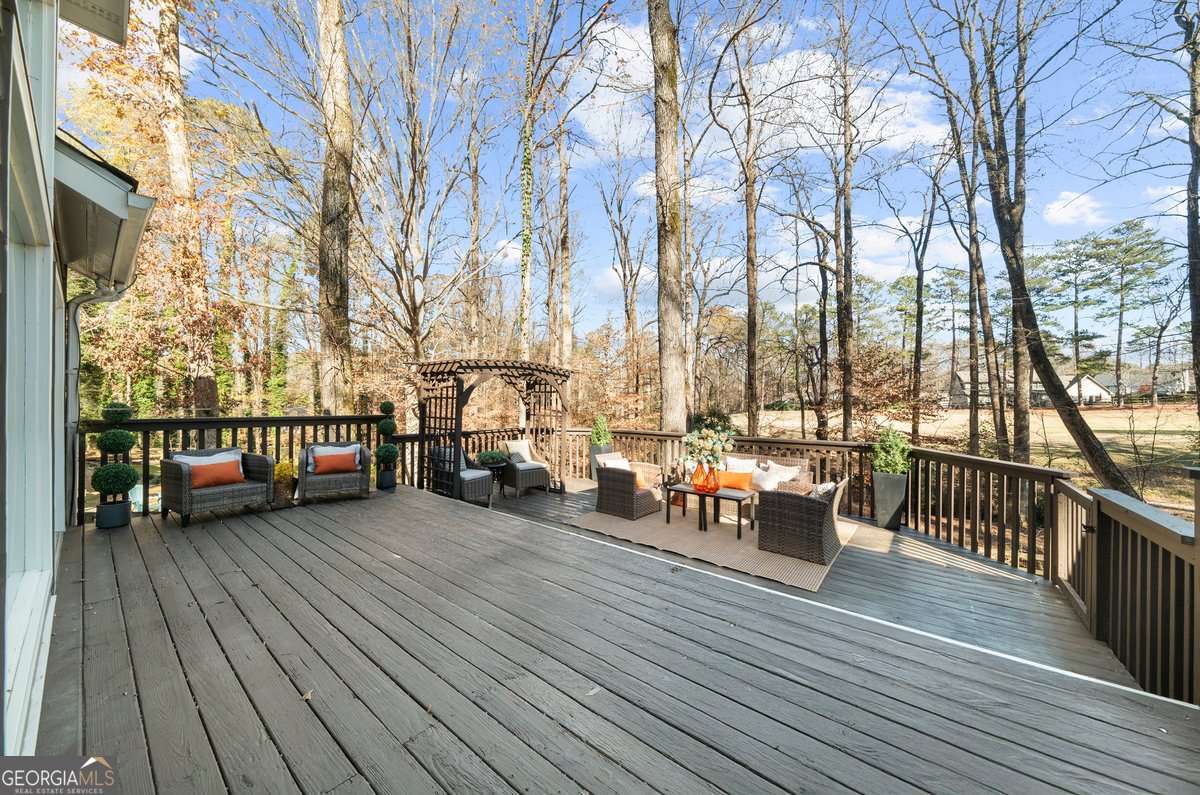 10155 Cresent Hill LN