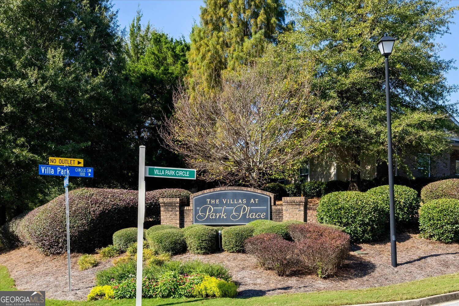 123 Villa Park CIR