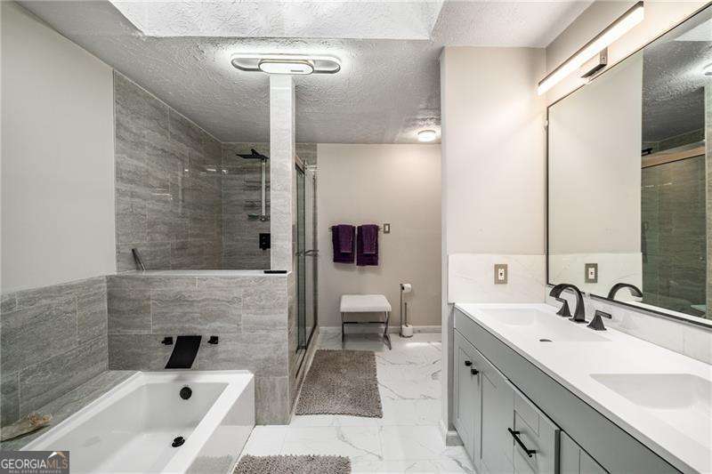 4400 Celebration DR SW