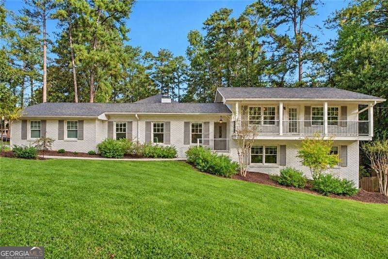 Photo of 1482 Devonshire Way, Dunwoody, GA 30338 (MLS # 10881275)