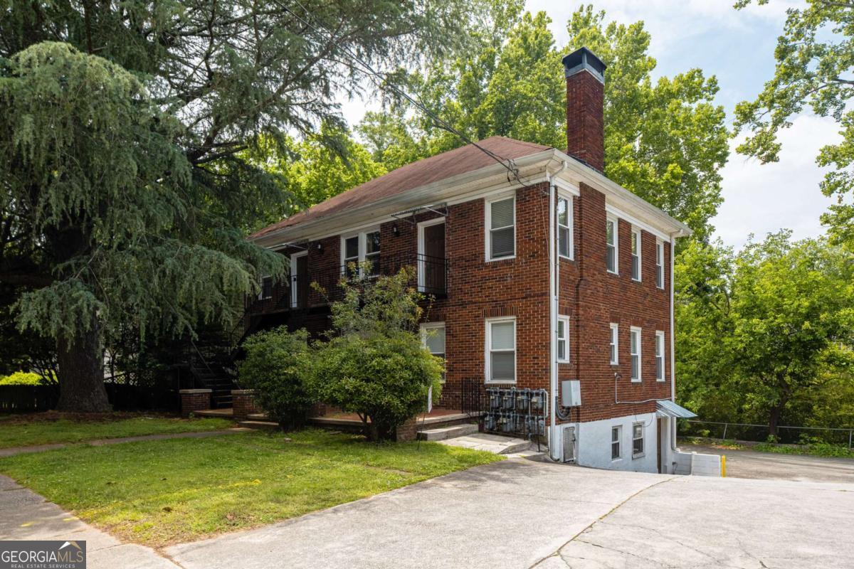 1351 Oxford RD NE