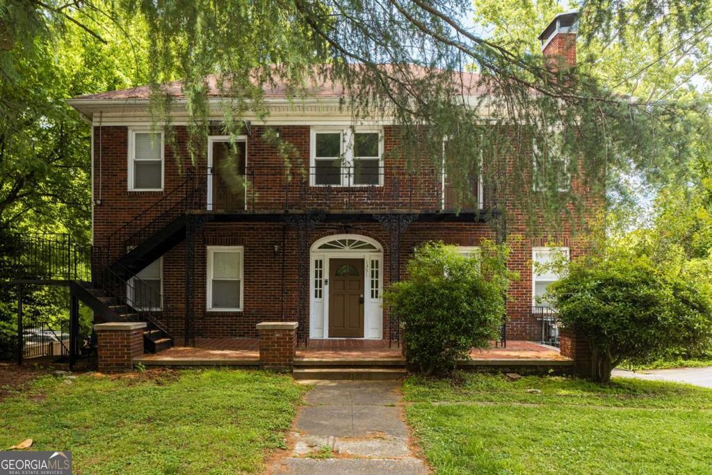 Photo of 1351 Oxford Road NE, Atlanta, GA 30307 (MLS # 10772536)