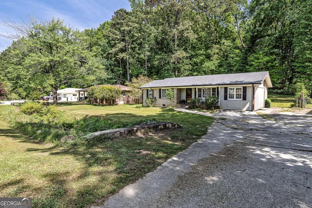 Photo of 3105 Highland Drive SE, Smyrna, GA 30080 (MLS # 10740109)