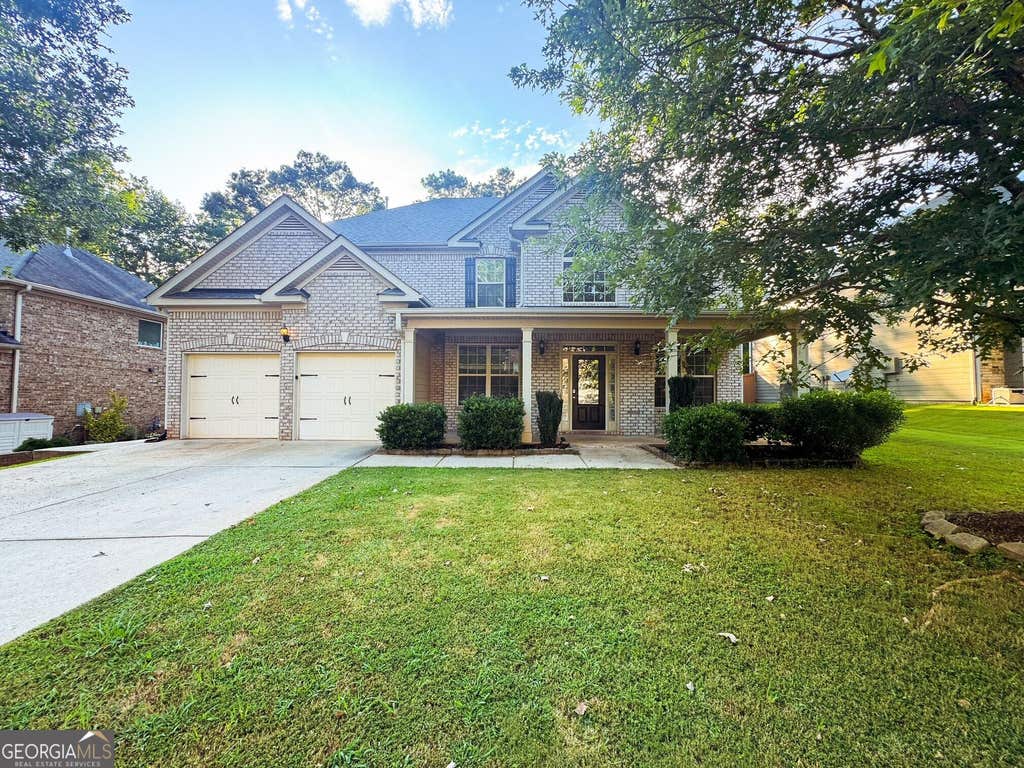 Photo of 38 Canyon View Drive, Newnan, GA 30265 (MLS # 10823925)