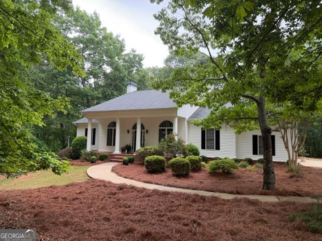Photo of 3905 Oak Hill Road, Douglasville, GA 30135 (MLS # 10771323)