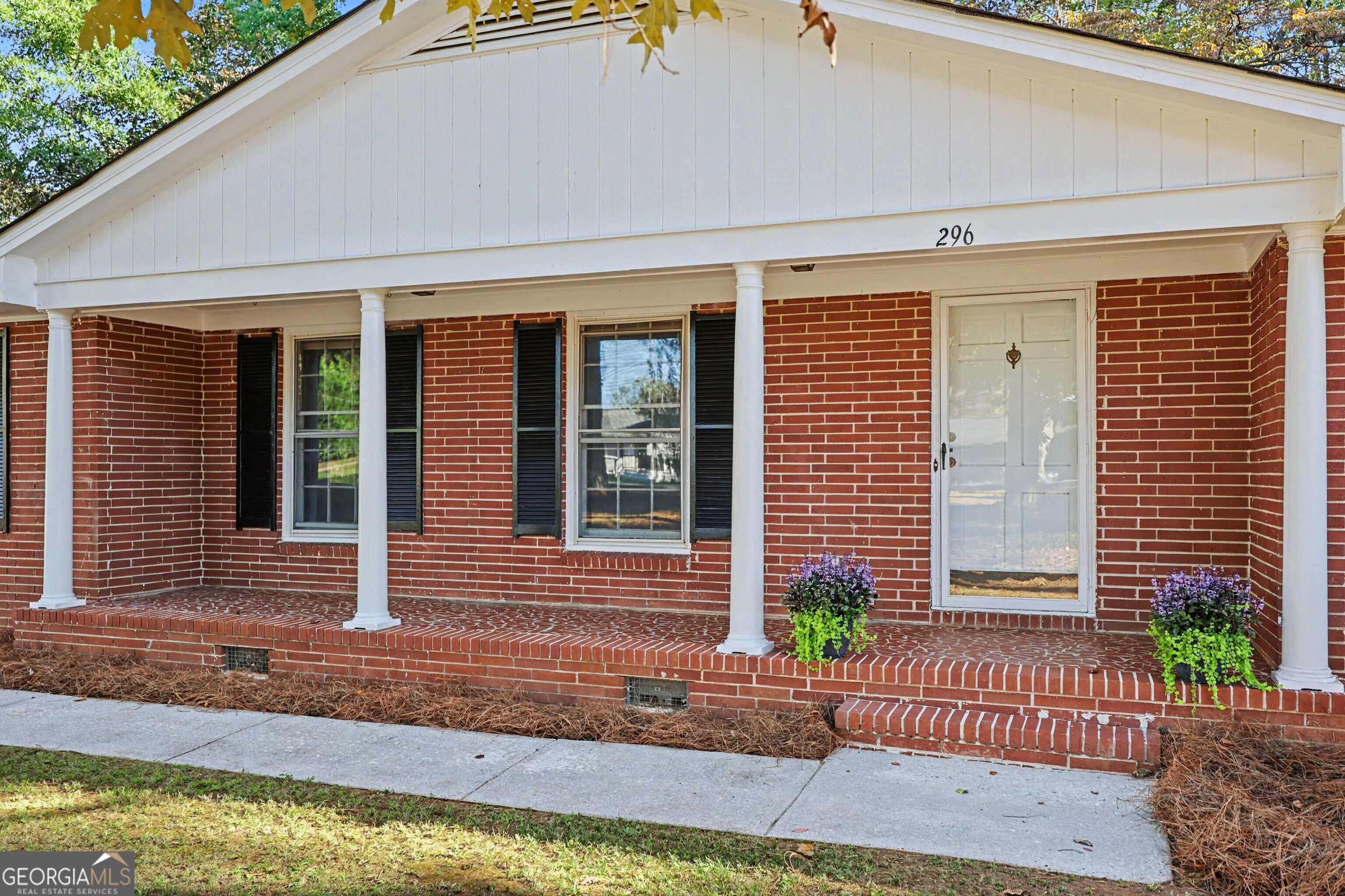 296 Craig DR