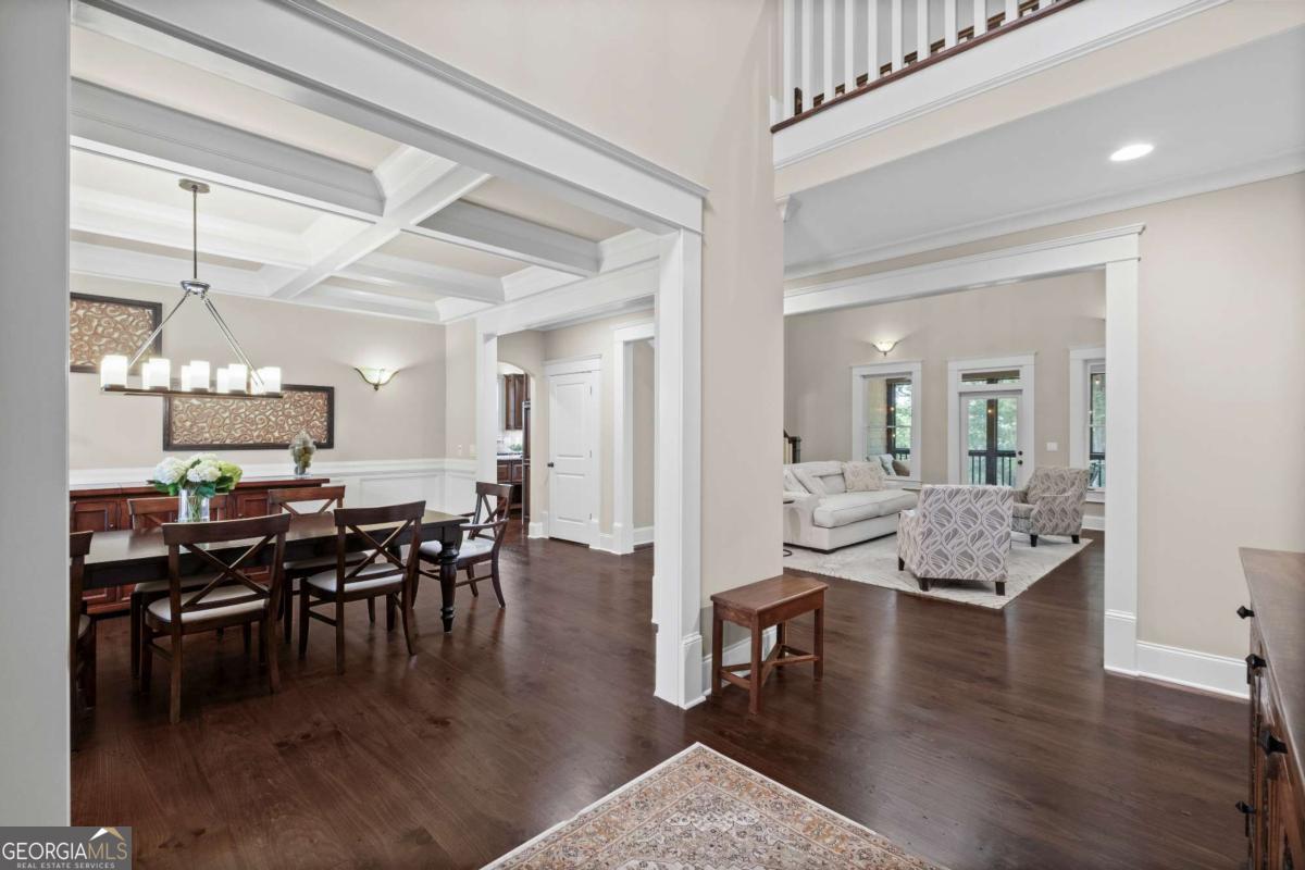 746 Mockingbird LN
