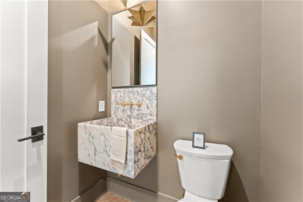 Fayetteville, Georgia 30214, United States, 5 Bedrooms Bedrooms, ,6 BathroomsBathrooms,Residential,Active,187922