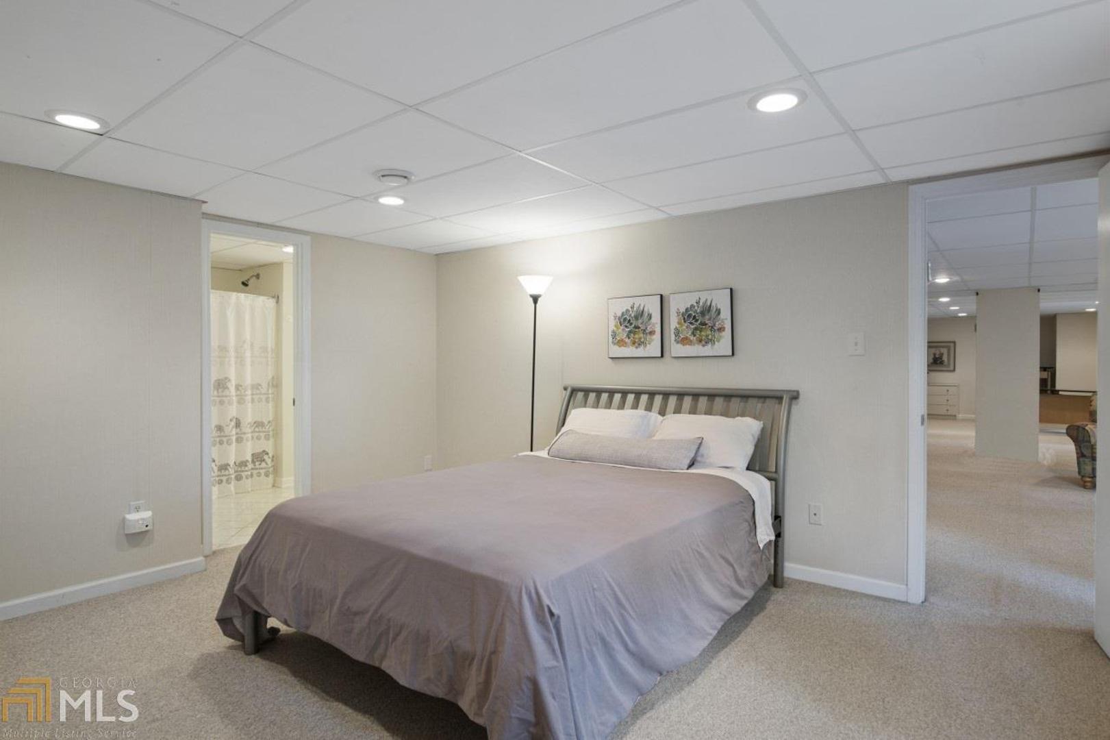 Hampton Woods - Residential
