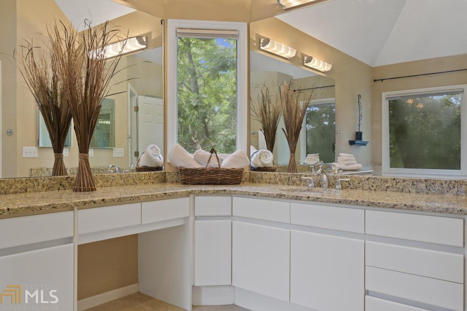 Hampton Woods - Residential
