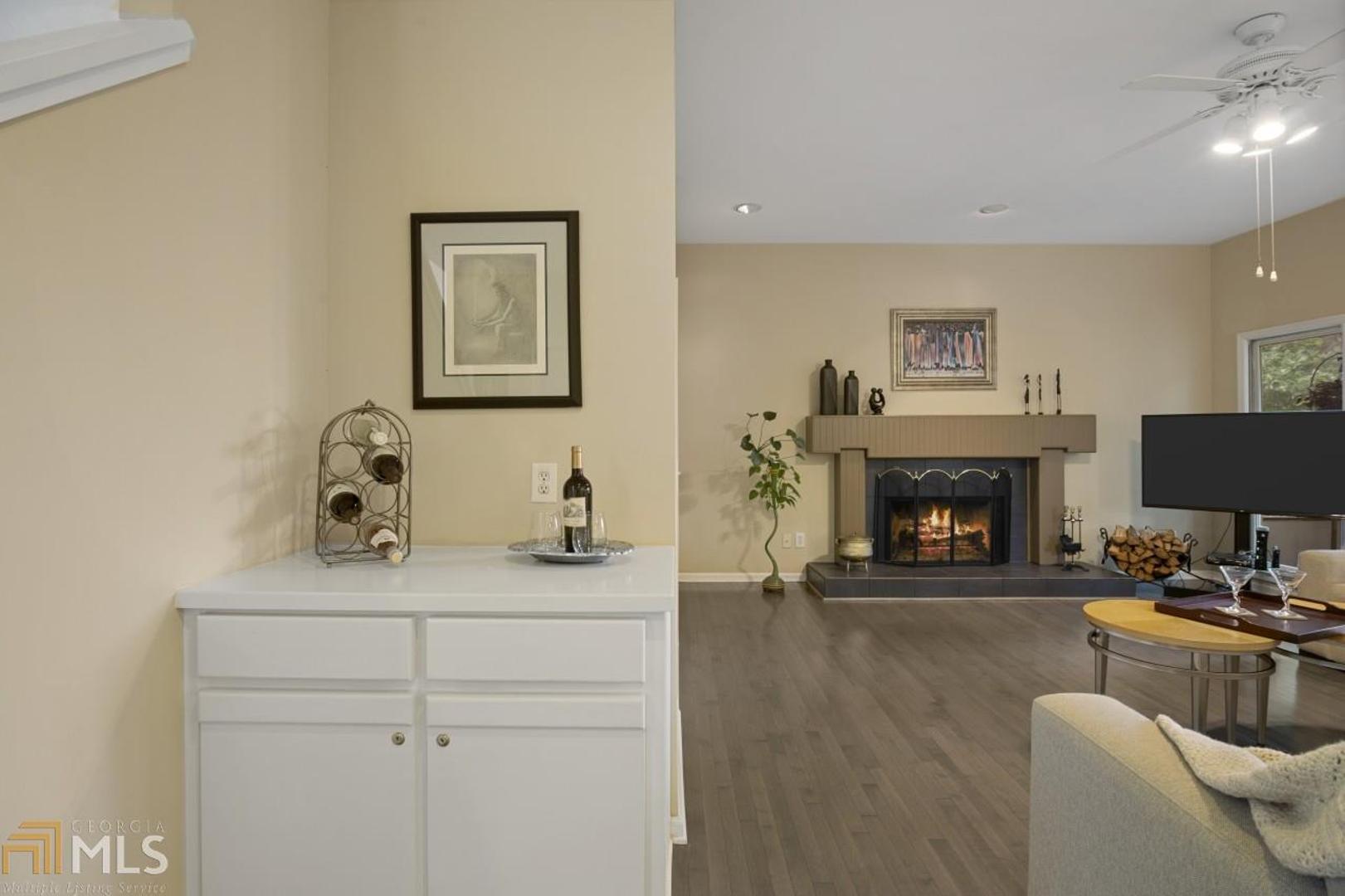 Hampton Woods - Residential