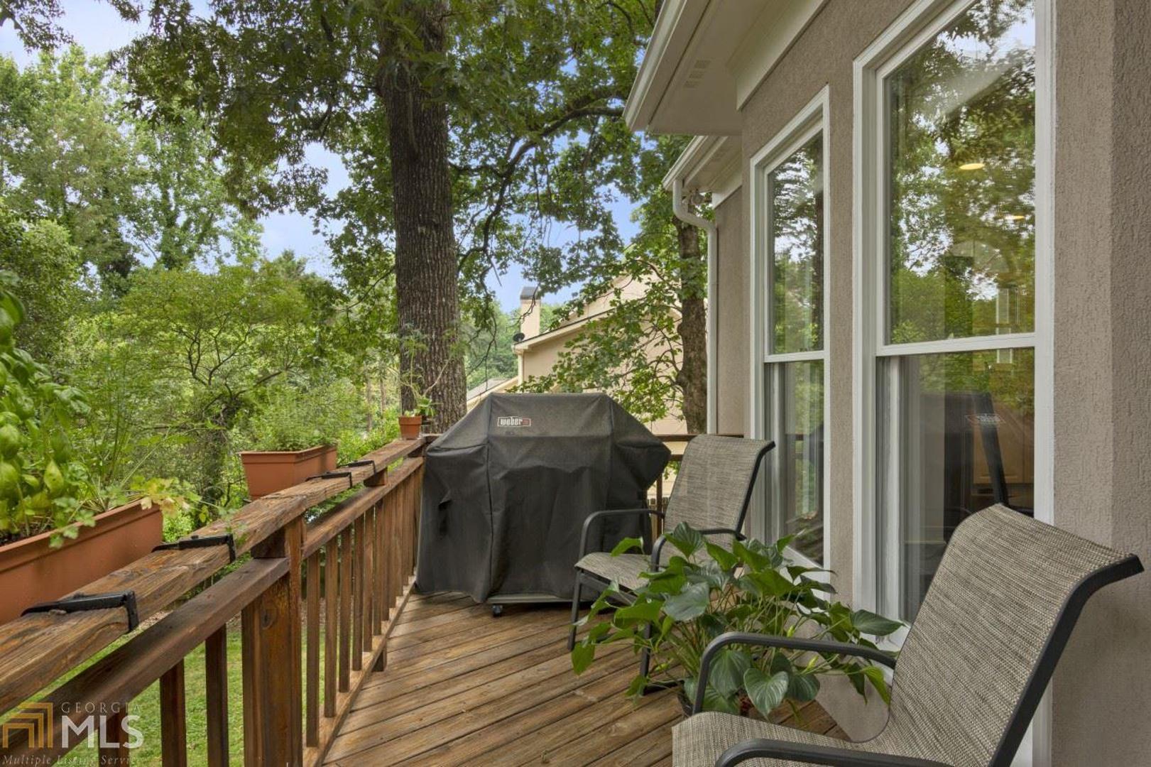 Hampton Woods - Residential