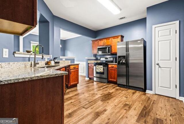 4906 Berkeley Oak CIR