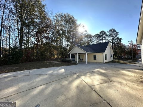 A home in Hoschton