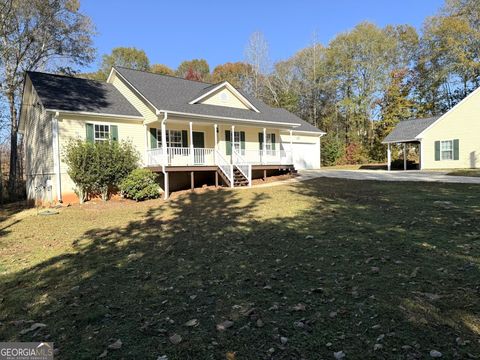 A home in Hoschton