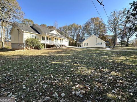 A home in Hoschton