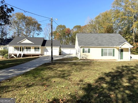 A home in Hoschton